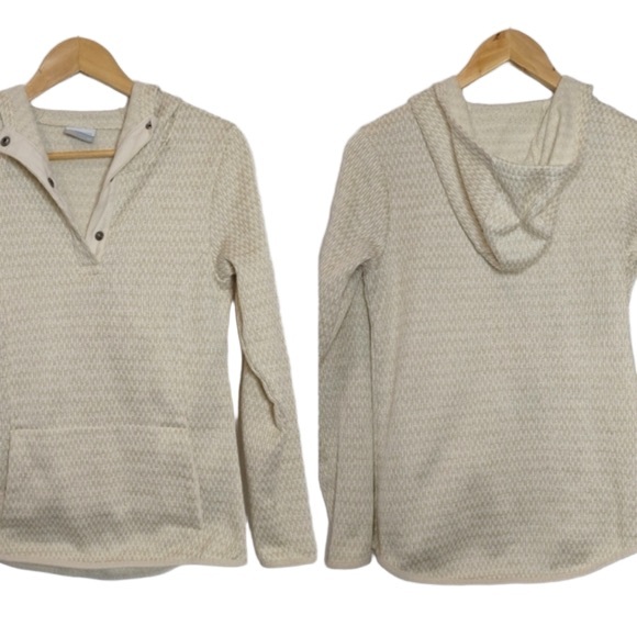 Columbia Sweaters - Columbia Cream Pullover Hoodie